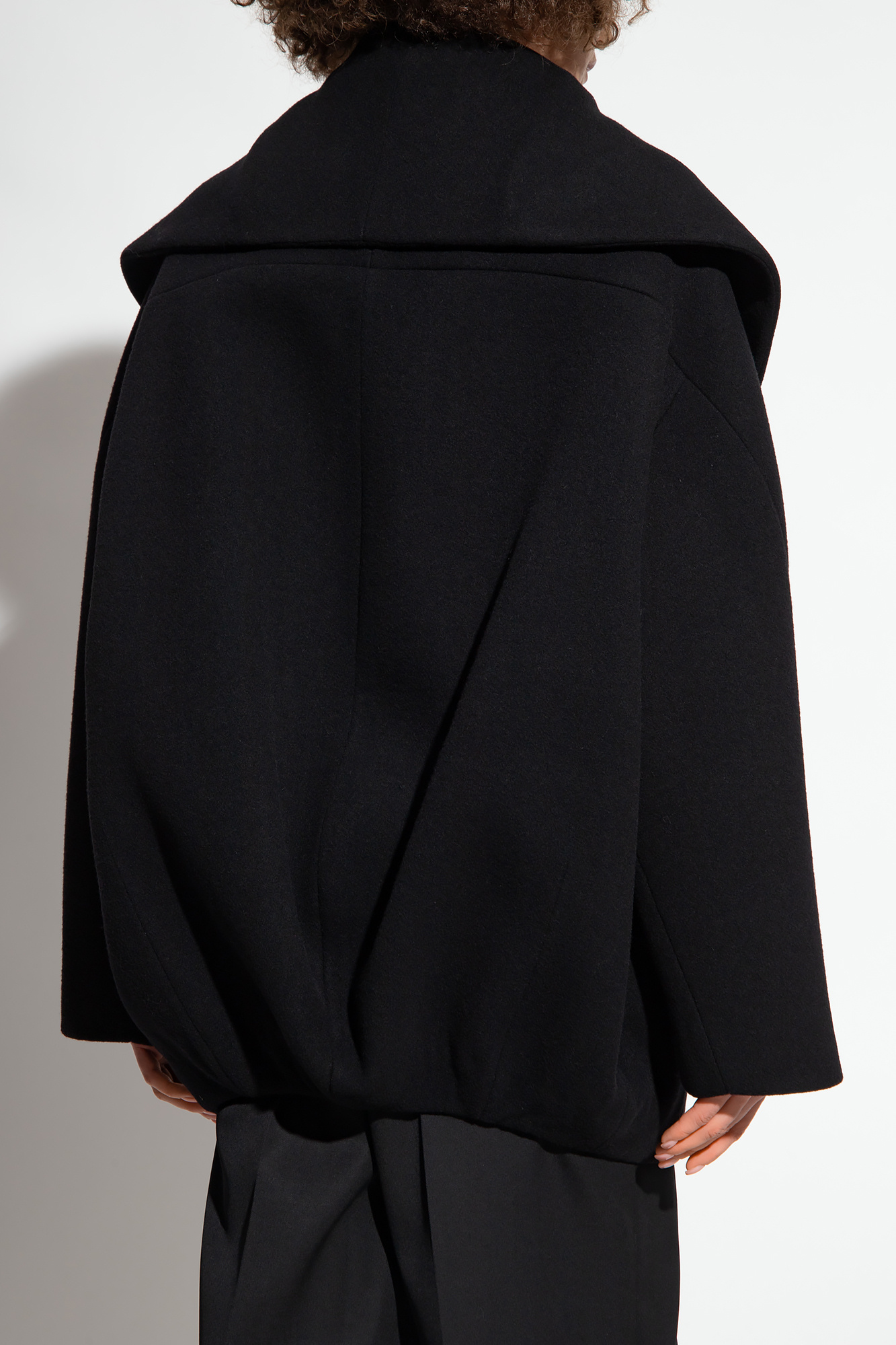 Black Short oversized coat Alaïa - SchaferandweinerShops KR